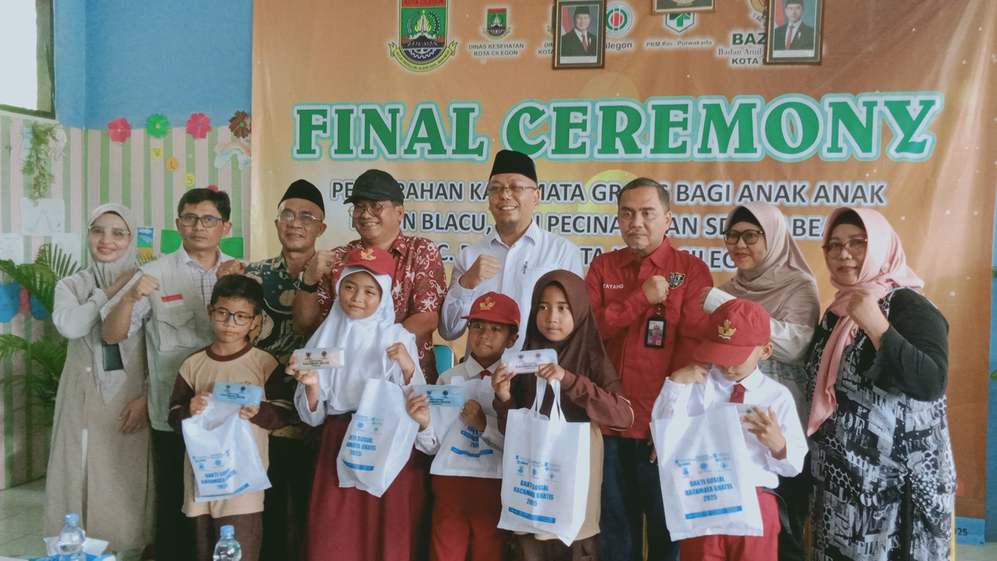 Peduli Kesehatan Mata Anak, BAZNAS Cilegon Salurkan Kacamata Gratis ke SDN Pabean