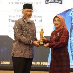 Tinawati Andra Soni Raih Kartini Awards Atas Dedikasi Pemberdayaan Perempuan dan Keluarga